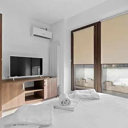 Ultra - Victory Avenue