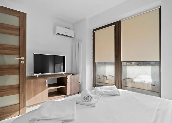 Ultra - Victory Avenue