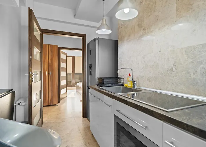 Ultra - Victory Avenue